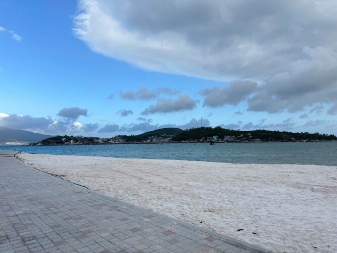 Bãi biển ven bờ