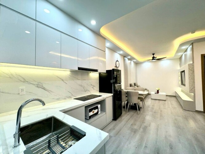 Bếp và phòng khách
