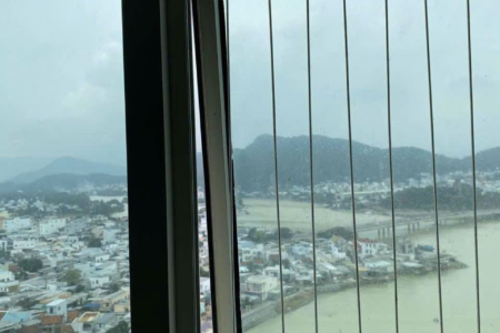 Cửa sổ căn hộ