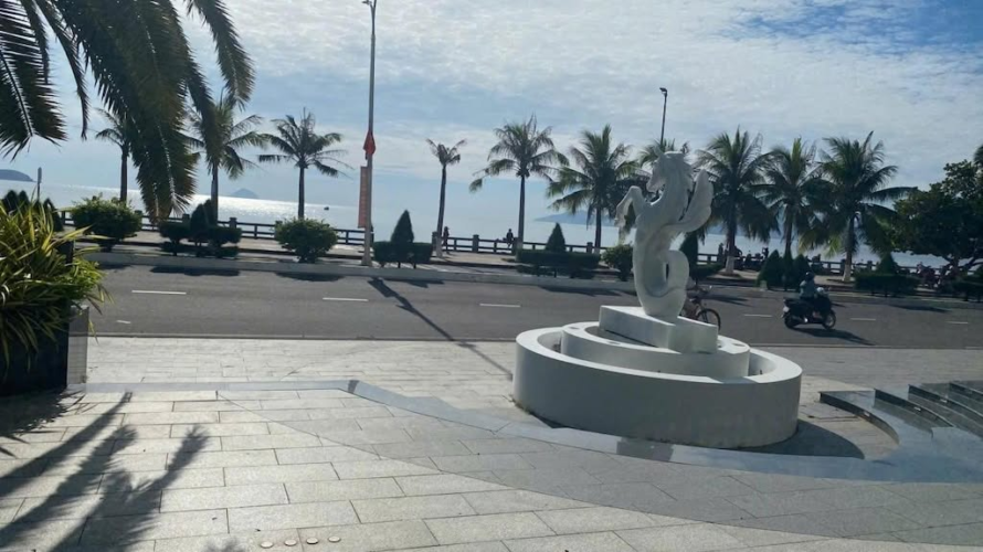 Quảng trường ven biển